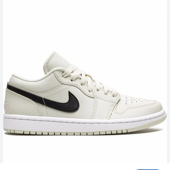 Like new women's coconut milk Jordans - Picture 1 of 7